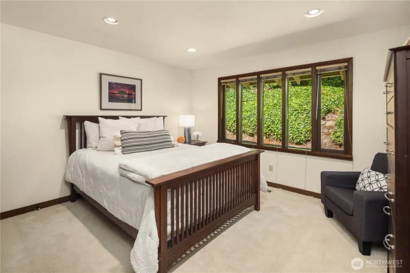 Property photo for 6815 E Mercer Way, Mercer Island photo 24
