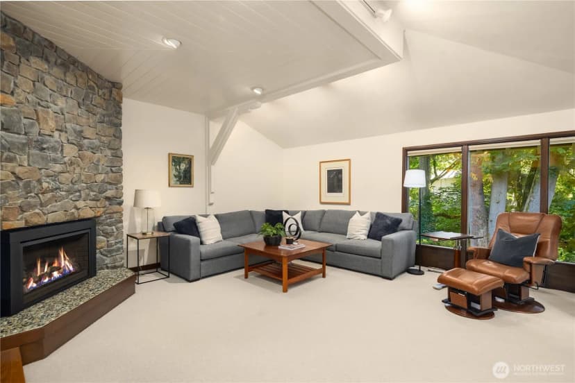 Property photo for 6815 E Mercer Way, Mercer Island photo 11