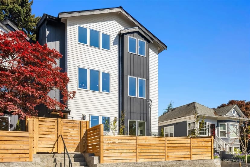 Property photo for 7332 25th Avenue Nw, Seattle photo 2