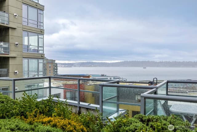 Property photo for 2929 1st Avenue #313, Seattle photo 3
