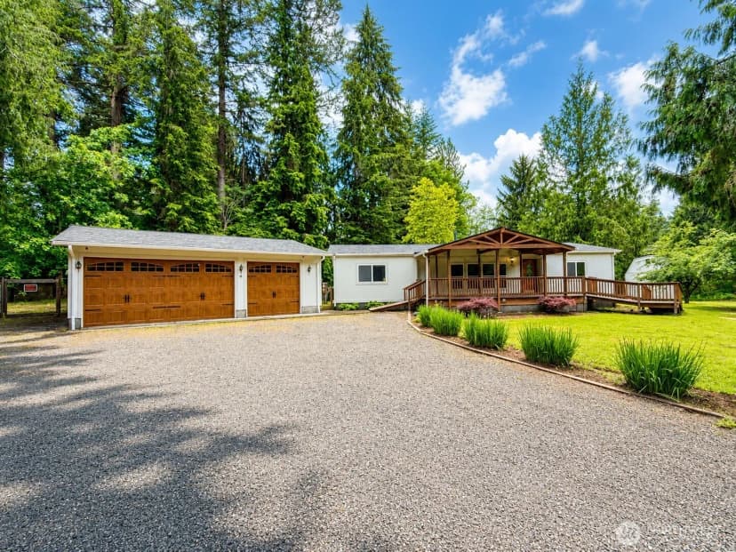 Property photo for 6530 137th Drive Ne, Lake Stevens