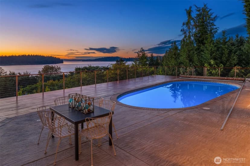 Property photo for 7445 Se 71st Street, Mercer Island photo 2