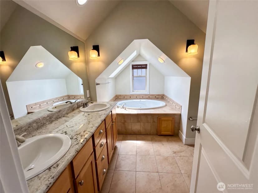 Property photo for 1553 58th Street, Seattle photo 7
