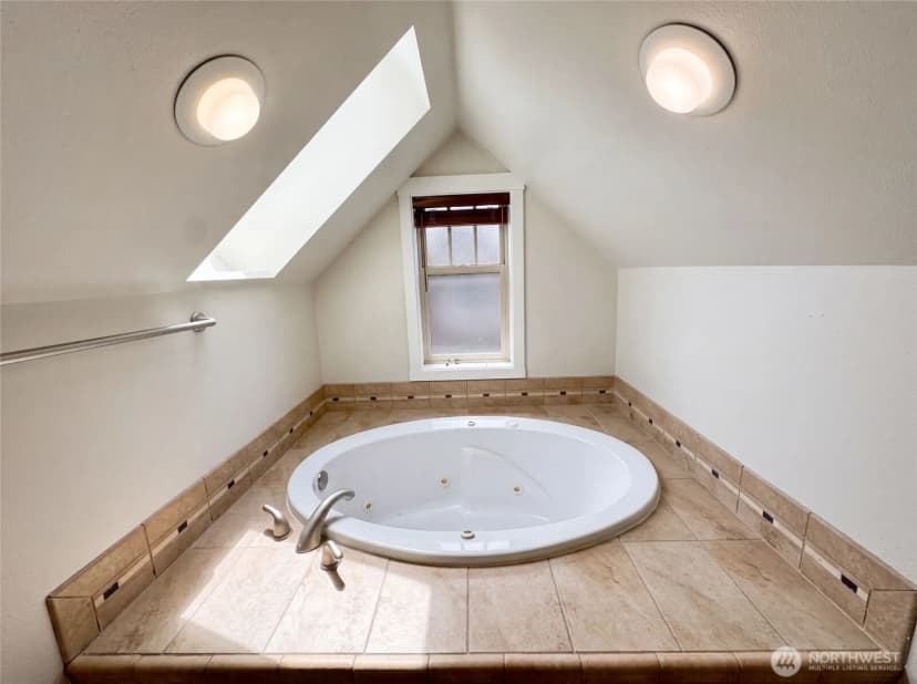 Property photo for 1553 58th Street, Seattle photo 9