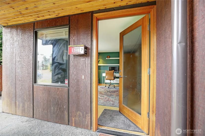 Property photo for 2024 Wetmore Avenue, Everett photo 2