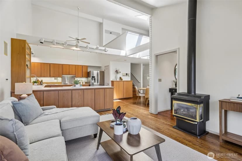 Property photo for 16313 Inglewood Place Ne, Kenmore photo 12