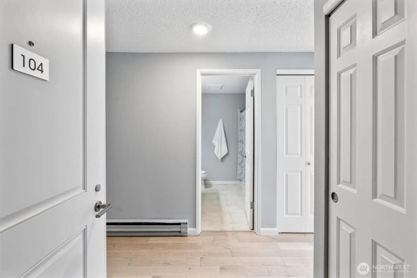 Property photo for 230 Sw Clark Street #c-104, Issaquah photo 4