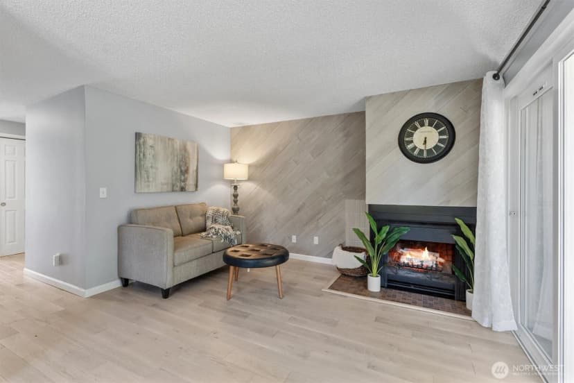 Property photo for 230 Sw Clark Street #c-104, Issaquah photo 6