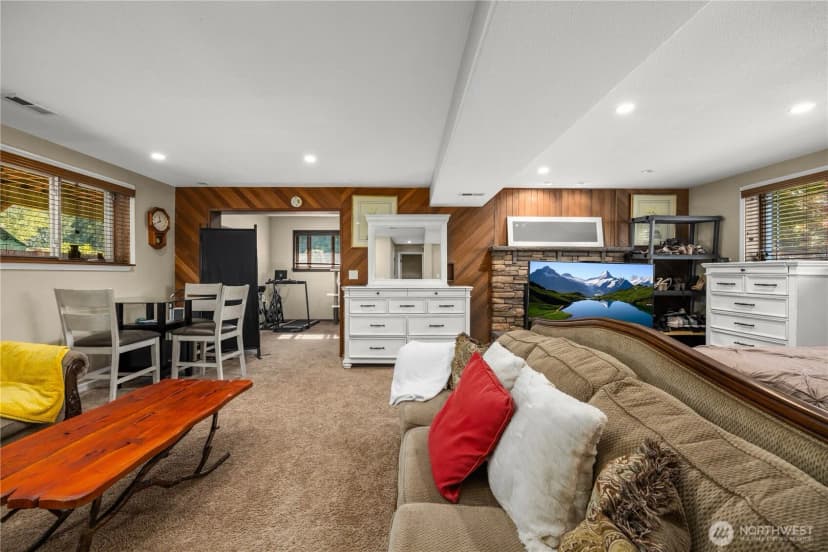 Property photo for 804 15th Street Sw, Edmonds photo 16