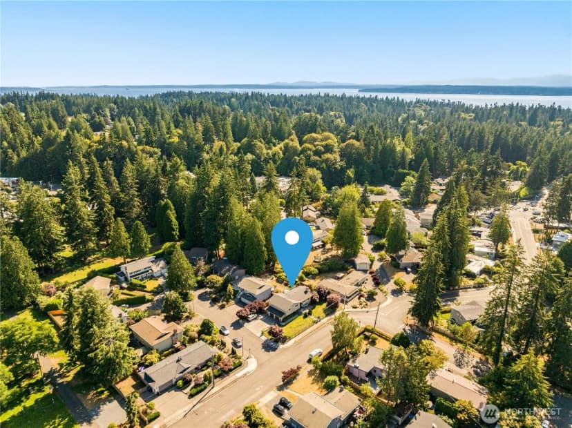 Property photo for 804 15th Street Sw, Edmonds photo 30