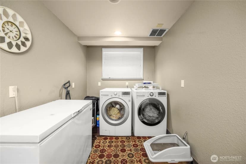 Property photo for 804 15th Street Sw, Edmonds photo 17