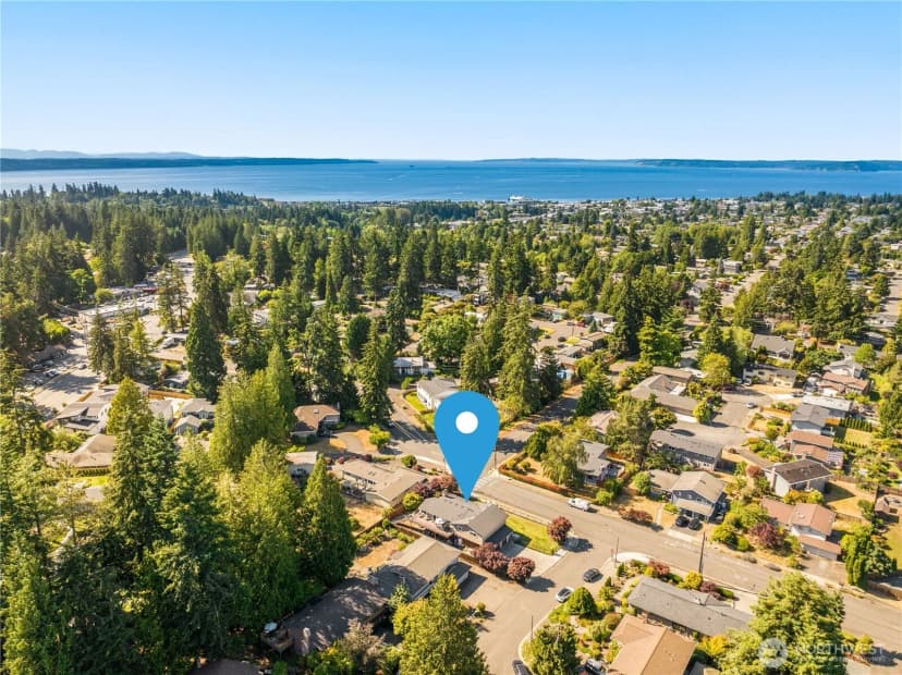 Property photo for 804 15th Street Sw, Edmonds photo 28
