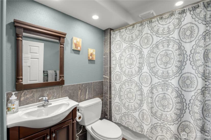 Property photo for 804 15th Street Sw, Edmonds photo 15