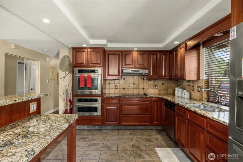 Property photo for 804 15th Street Sw, Edmonds photo 10