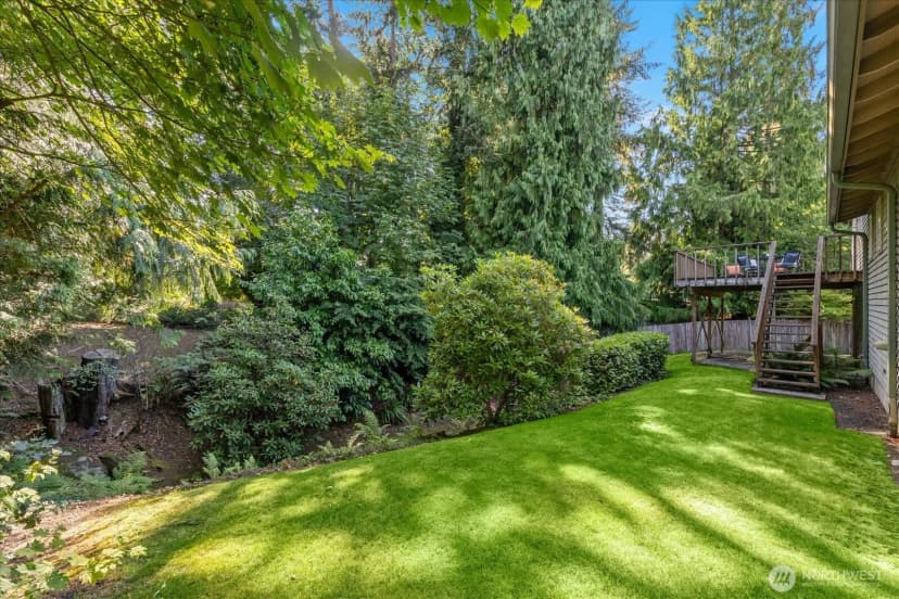 Property photo for 17202 Sealawn Place, Edmonds photo 27