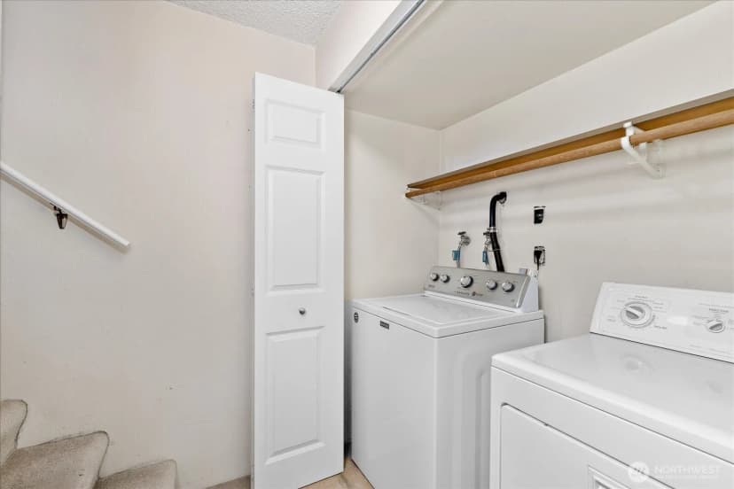 Property photo for 17202 Sealawn Place, Edmonds photo 25