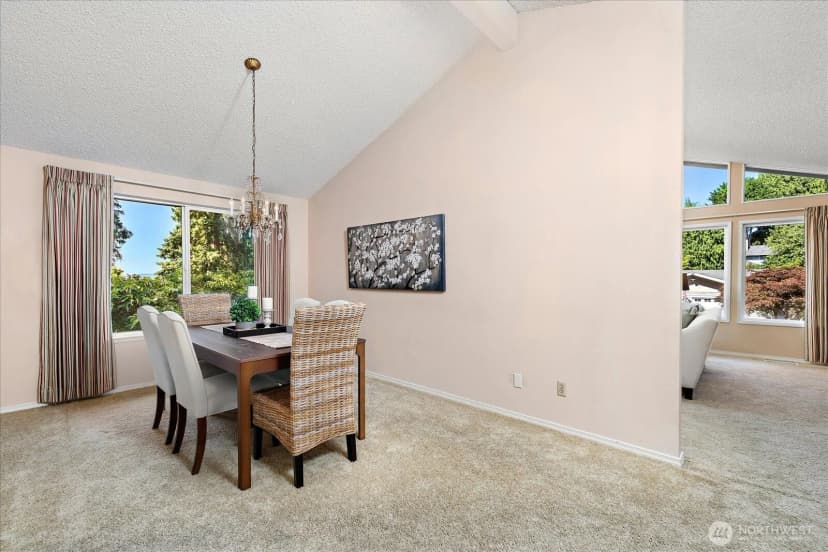 Property photo for 17202 Sealawn Place, Edmonds photo 8