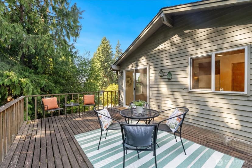 Property photo for 17202 Sealawn Place, Edmonds photo 30