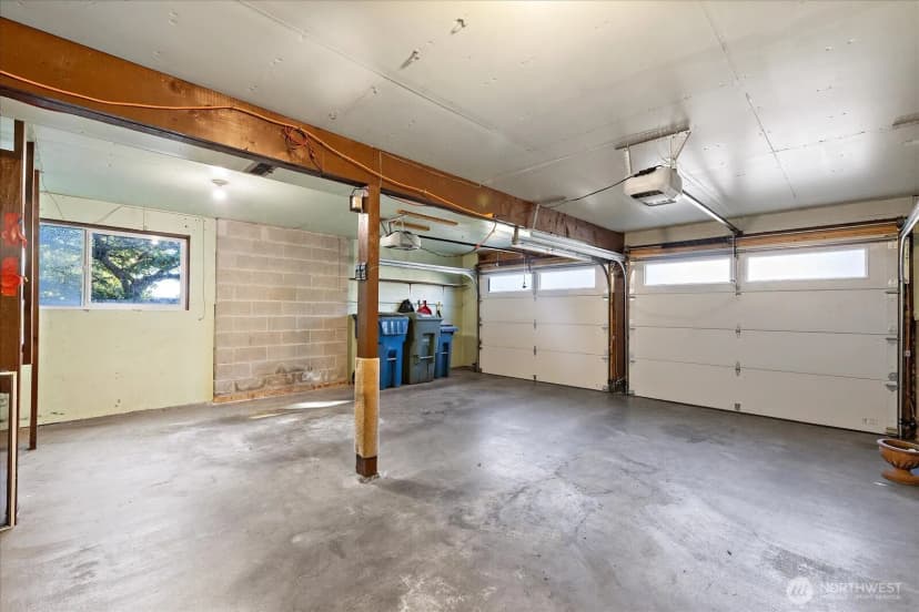 Property photo for 17202 Sealawn Place, Edmonds photo 32