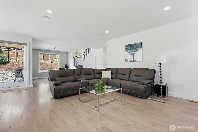 Property photo for 11815 Se 218th Place, Kent photo 12