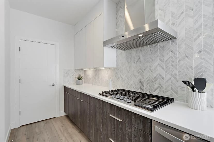 Property photo for 11815 Se 218th Place, Kent photo 5