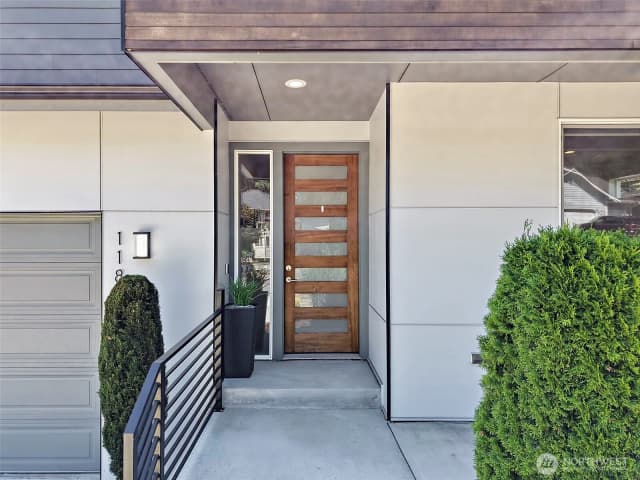 Property photo for 11815 Se 218th Place, Kent photo 2