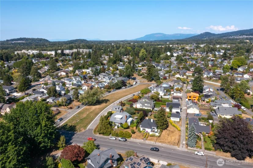 Property photo for 2716 Cornwall Avenue, Bellingham photo 32