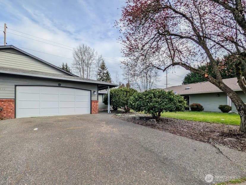 Property photo for 5411 99th Place Ne #a/b, Marysville photo 6