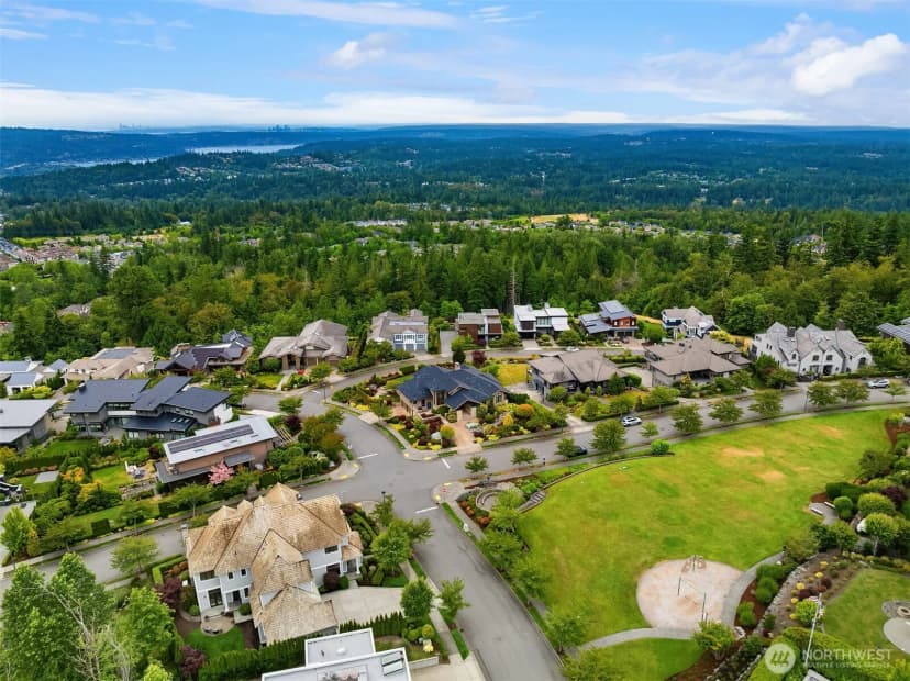 Property photo for 3489 Ne Harrison Street, Issaquah photo 35