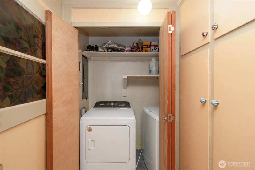 Property photo for 519 W 15th Street, Port Angeles photo 9
