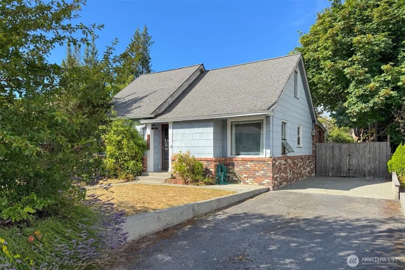 Property photo for 519 W 15th Street, Port Angeles photo 2