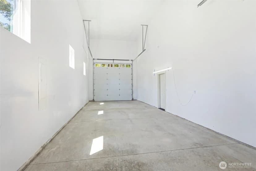 Property photo for 811 Wadsworth Loop, Ronald photo 21