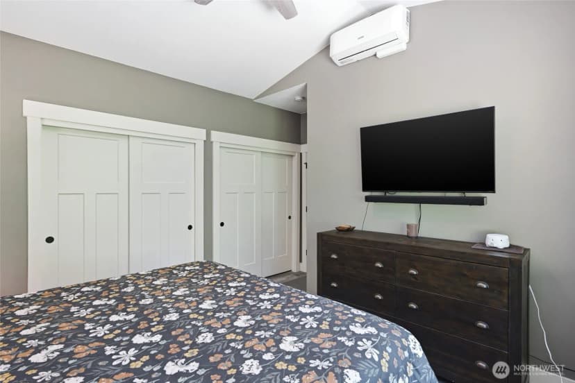 Property photo for 811 Wadsworth Loop, Ronald photo 11