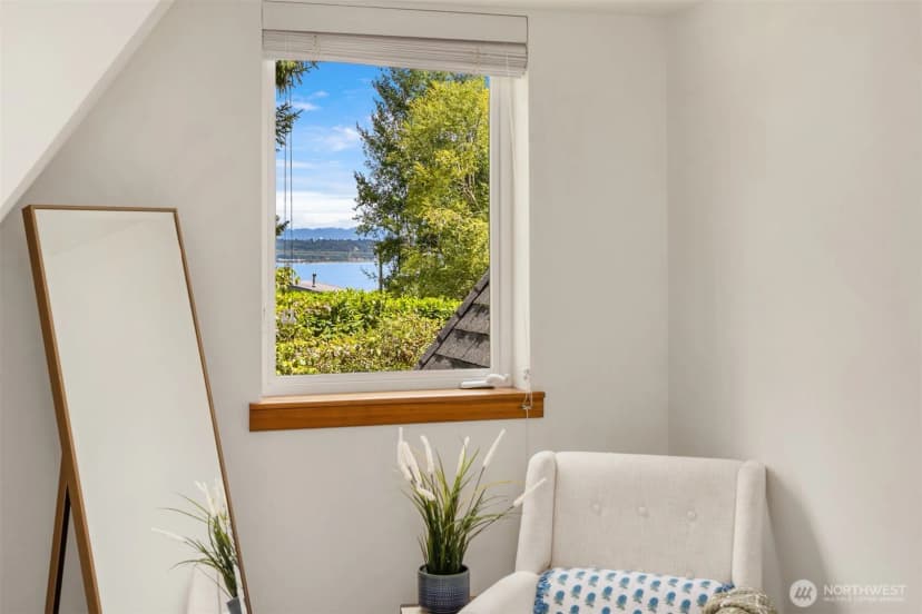 Property photo for 12231 Sunrise Drive Ne, Bainbridge Island photo 15