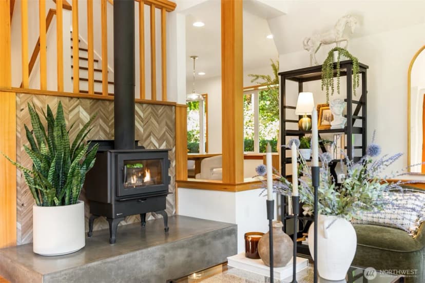 Property photo for 12231 Sunrise Drive Ne, Bainbridge Island photo 7