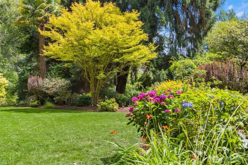 Property photo for 12231 Sunrise Drive Ne, Bainbridge Island photo 34
