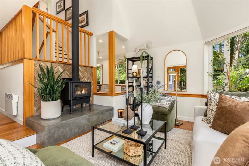 Property photo for 12231 Sunrise Drive Ne, Bainbridge Island photo 6