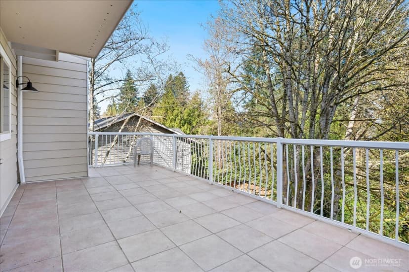 Property photo for 16018 36th Avenue Ne, Lake Forest Park photo 16