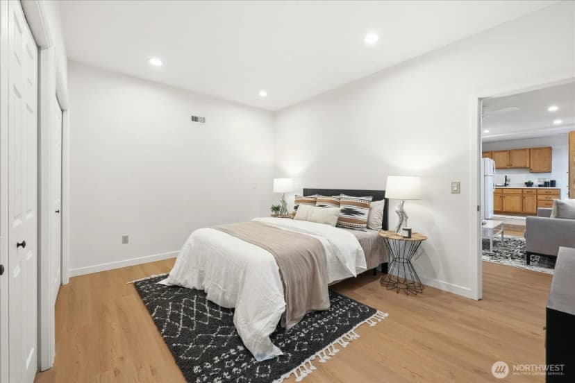 Property photo for 16018 36th Avenue Ne, Lake Forest Park photo 32