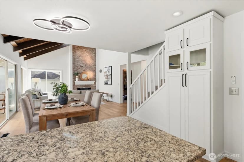 Property photo for 16018 36th Avenue Ne, Lake Forest Park photo 9