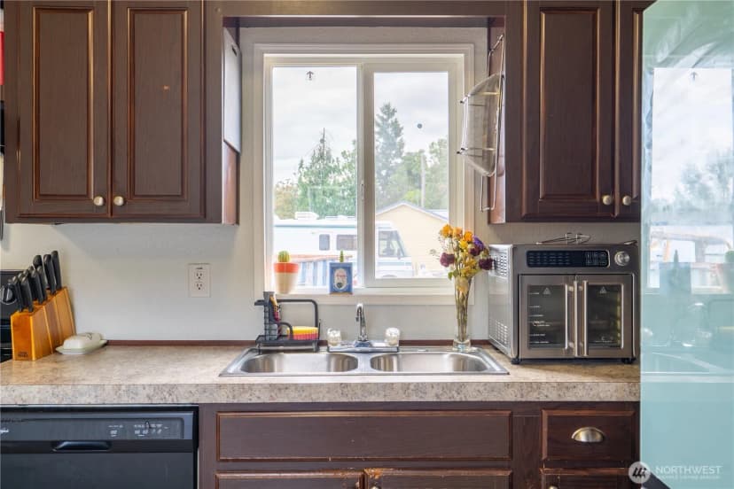 Property photo for 300 Park Avenue #34, Buckley photo 13