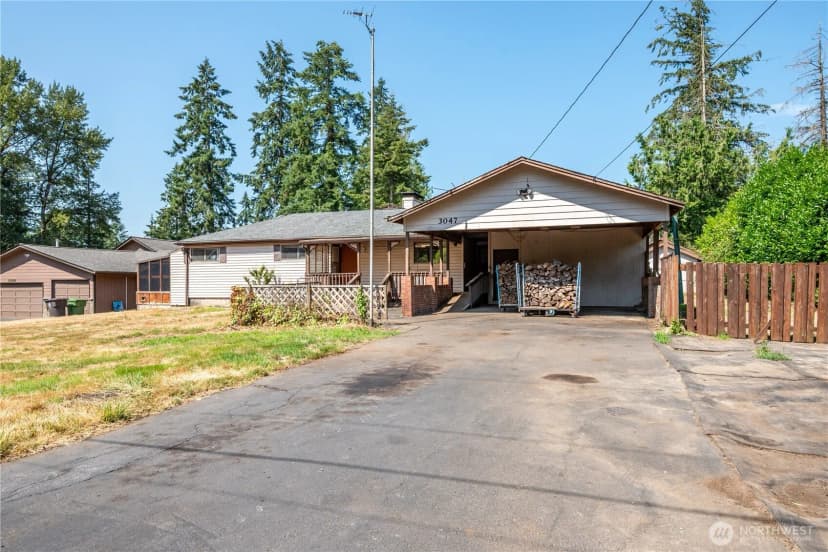 Property photo for 3047 Lindsey Drive, Longview photo 2