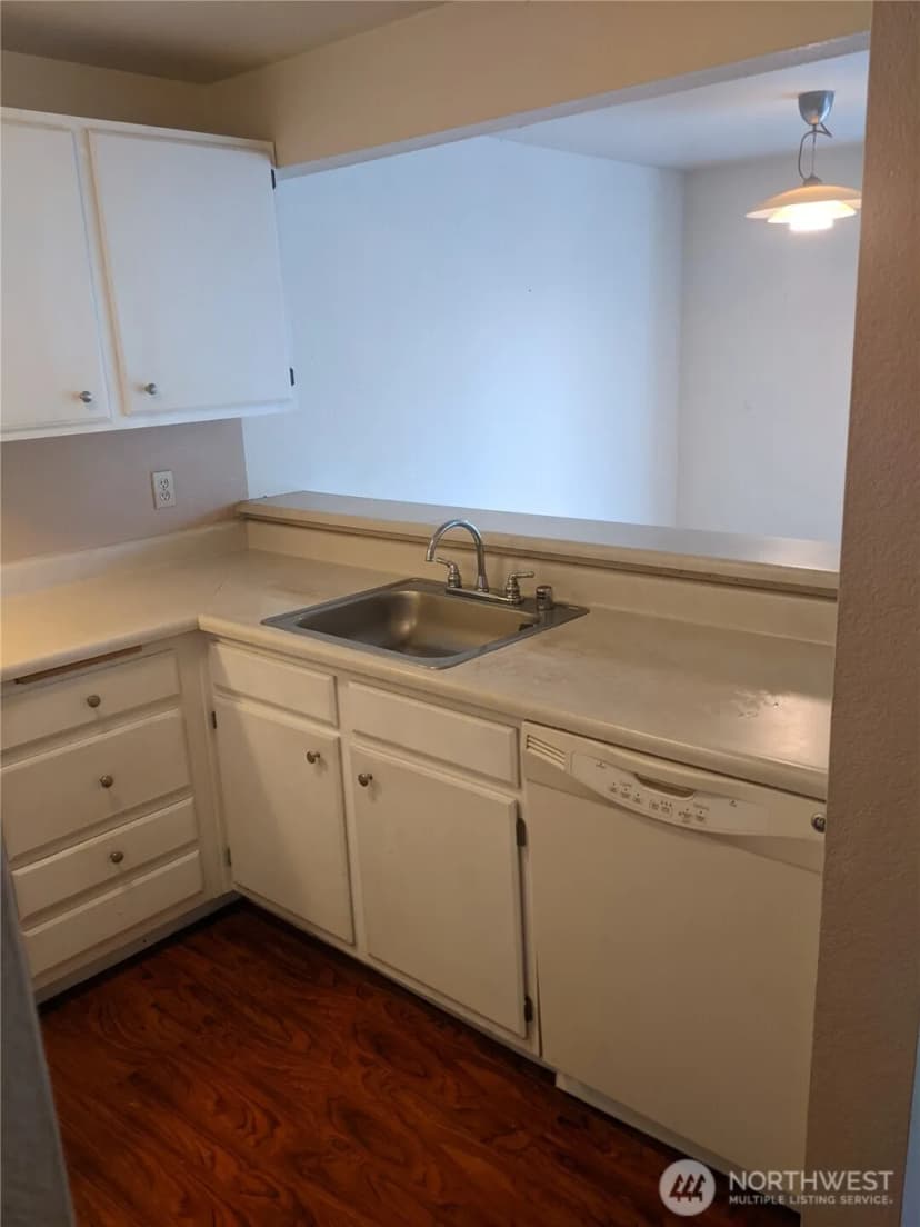Property photo for 28610 16th Avenue S #201, Federal Way photo 8