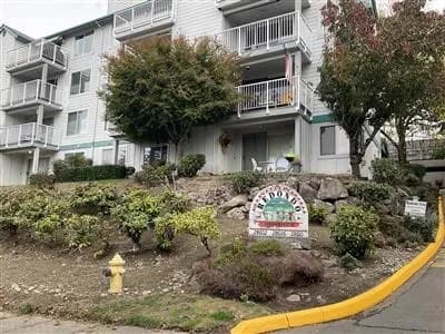 Property photo for 28610 16th Avenue S #201, Federal Way photo 2