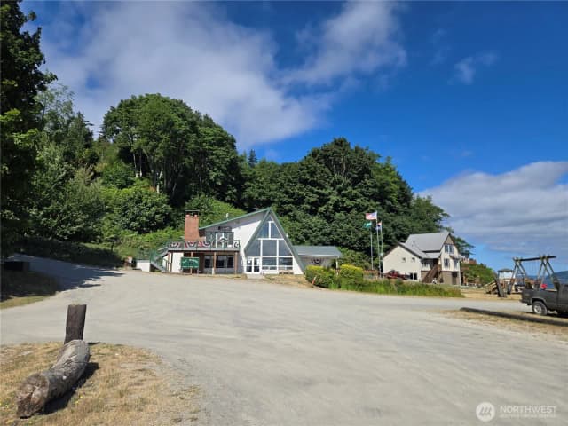 Property photo for 101 A Port Susan Drive, Everett photo 2