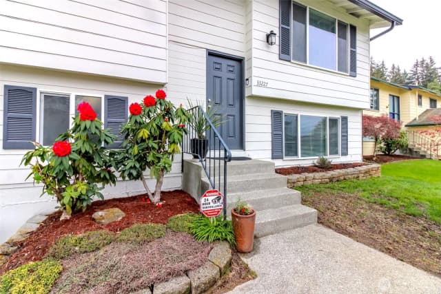 Property photo for 33227 39th Avenue Sw, Federal Way photo 2