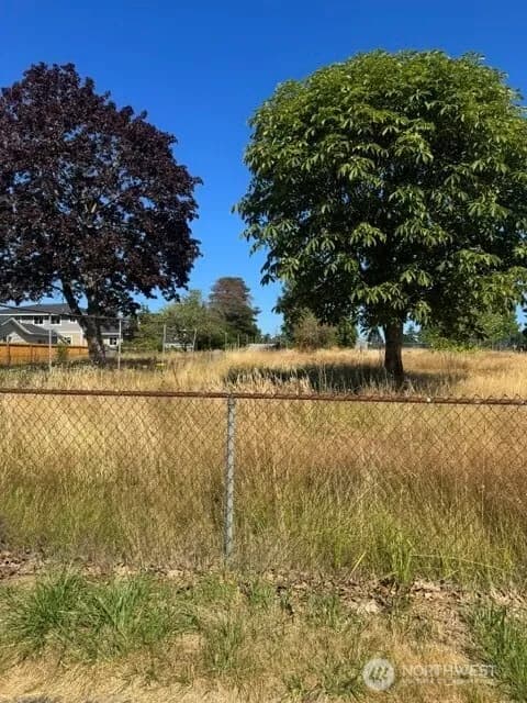 Property photo for 7011 E Mckinley Avenue, Tacoma photo 2