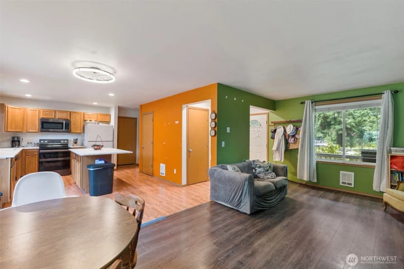 Property photo for 17015 Arborvitae Court Se, Yelm photo 8