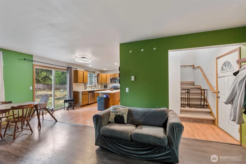 Property photo for 17015 Arborvitae Court Se, Yelm photo 6