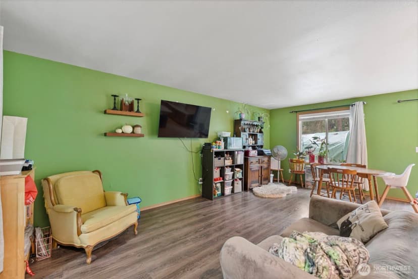 Property photo for 17015 Arborvitae Court Se, Yelm photo 5